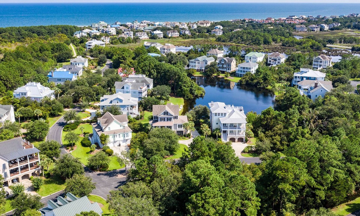 Debordieu Colony House | Inviting Beach Retreat with wonderful Lake Views to Relax and Enjoy