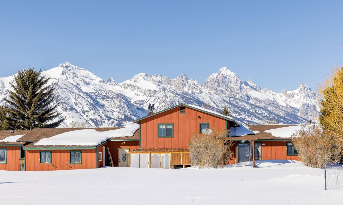 Jackson House | Inviting home with mountain view, fireplace, golf nearby, & washer/dryer