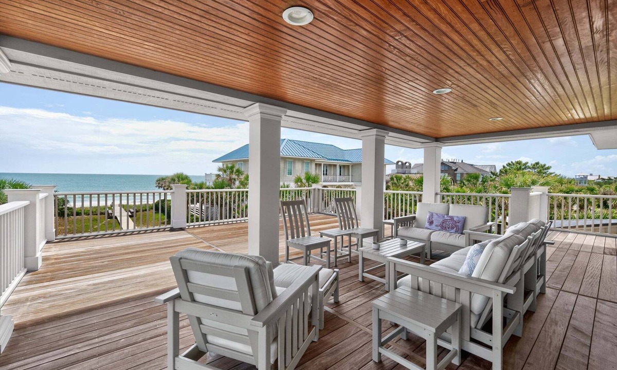 Debordieu Colony House | Inviting Vacation Home Directly on Beach