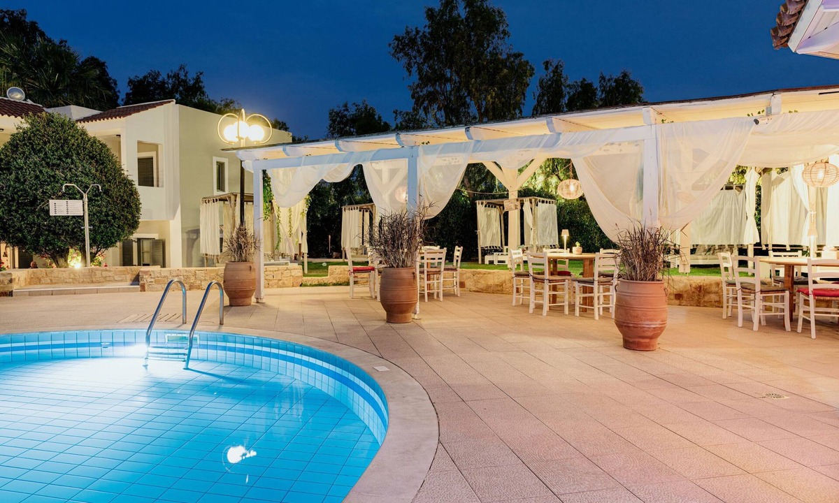 Hersonissos Centre Hotel | Iphigenia Mythic Retreat