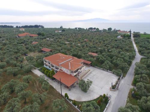 Megalos Prinos Apartment | Iraklis Hotel
