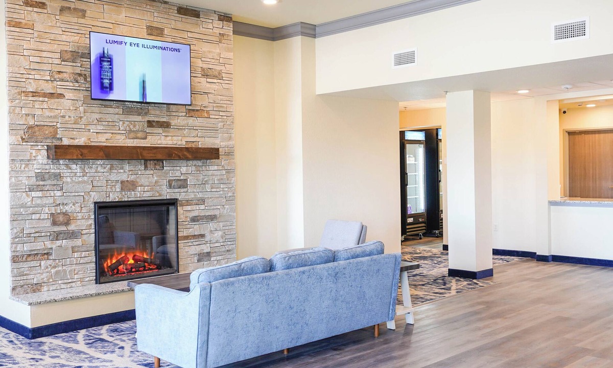 Upton Hotel | Iron Creek Inn & Suites