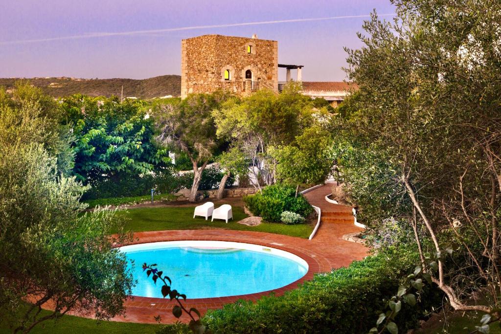 Liscia di Vacca Apartment | ISA-Residence wityh swimming-pool near Porto Cervo and only 350 meters from the beach