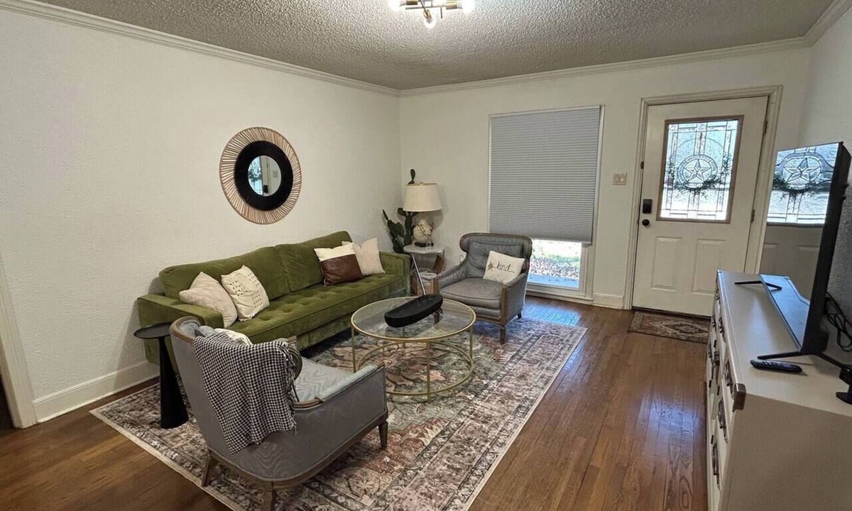 Stephenville House | Isla Be Back - Comfy Stay Near TSU