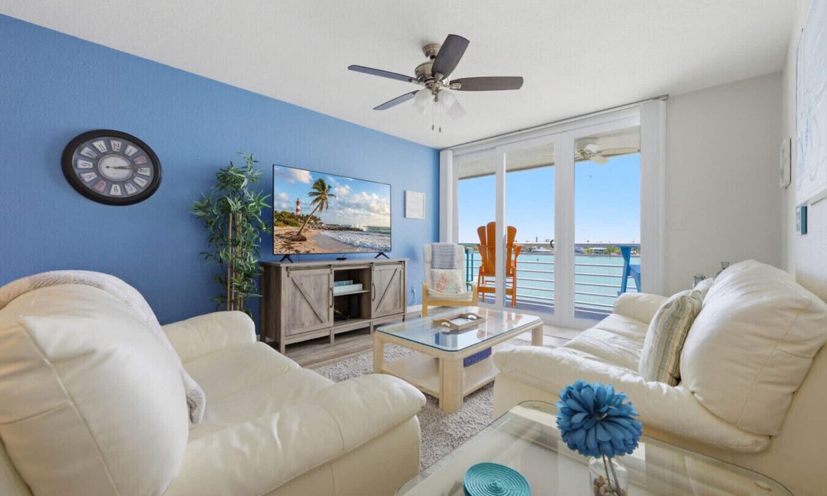 St. Petersburg Condo | Isla Del Sol Bahia Vista 7-507 2/2 Amazing View