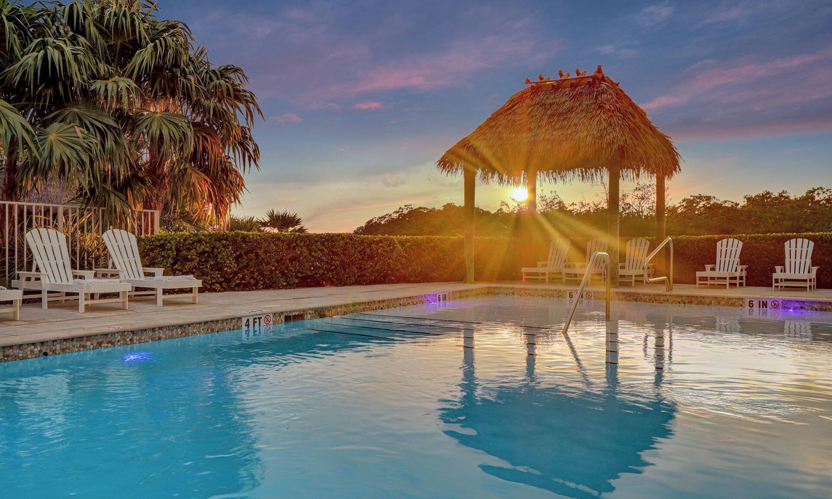 Islamorada Villa | Isla Key Lime: Boutique Resort, FREE Boat Dockage Sept-Oct Only!