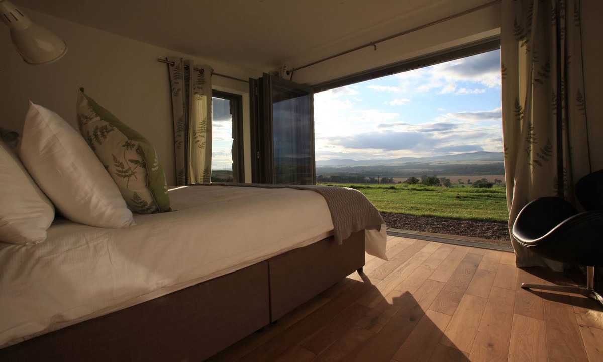 Forfar Cottage | Isla - Steading c/w Pool, Jacuzzi, Tennis and stunning views of the Cairngorms