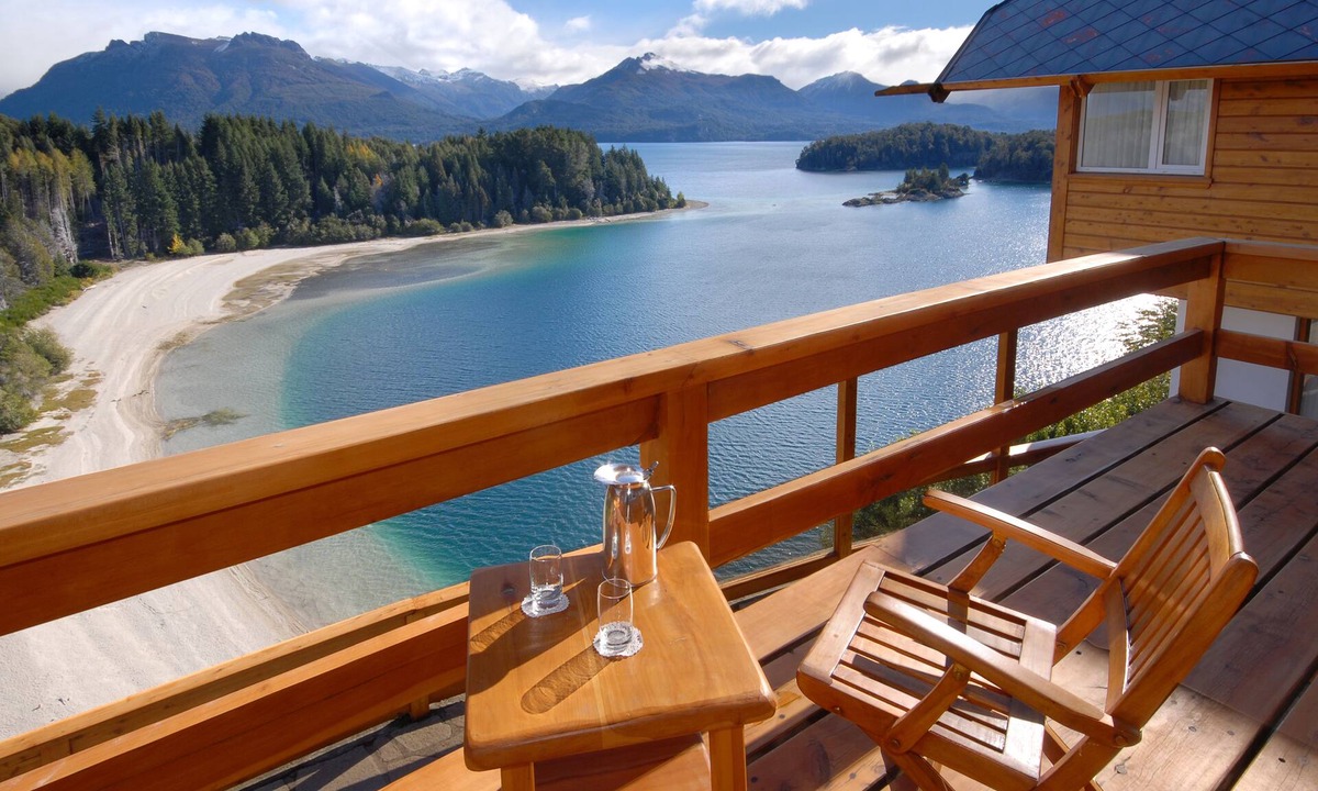 Victoria Island Hostel | Isla Victoria Lodge