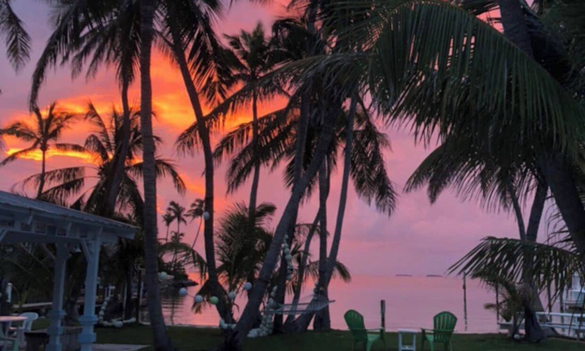 Lower Matecumbe Key House | Islamorada🌴 2 private homes on open water with beach and pool