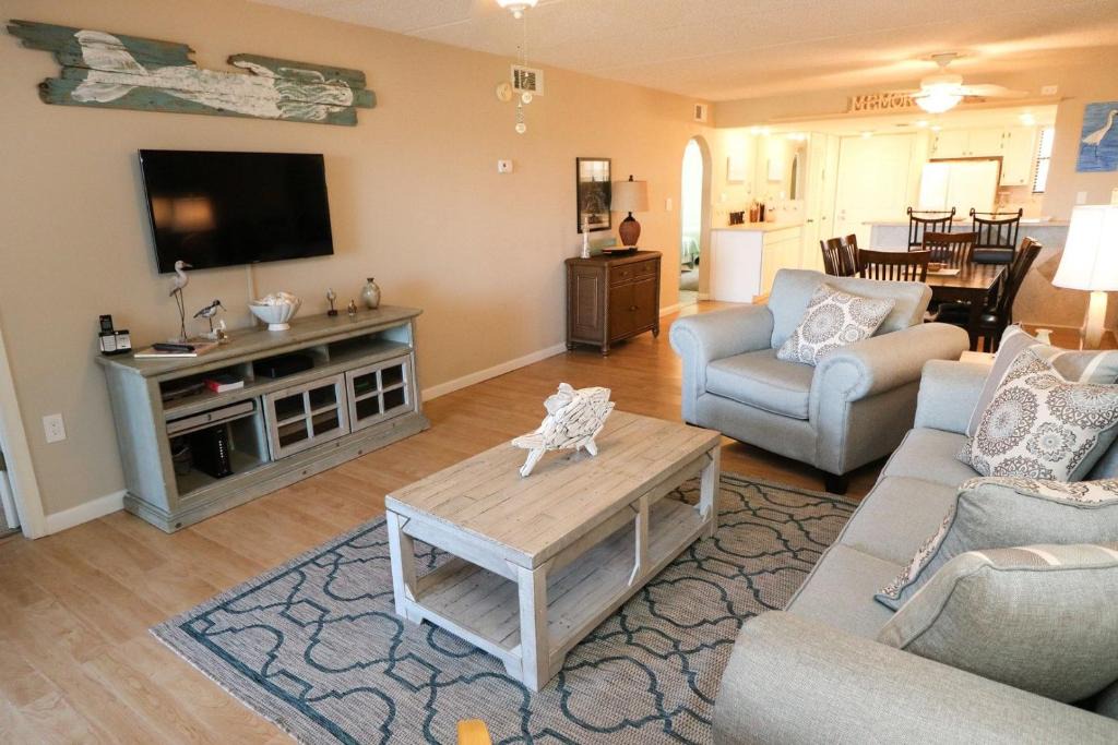 St. Augustine Beach House | Island South 02