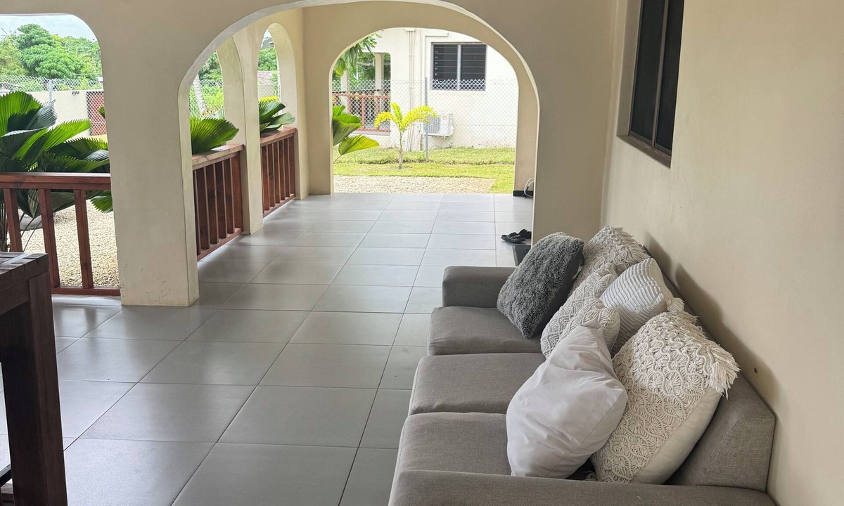 Port Vila House | Island Unit in Pango - Surfhouse