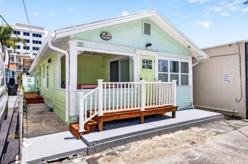 Clearwater Beach House | Island Vibes House