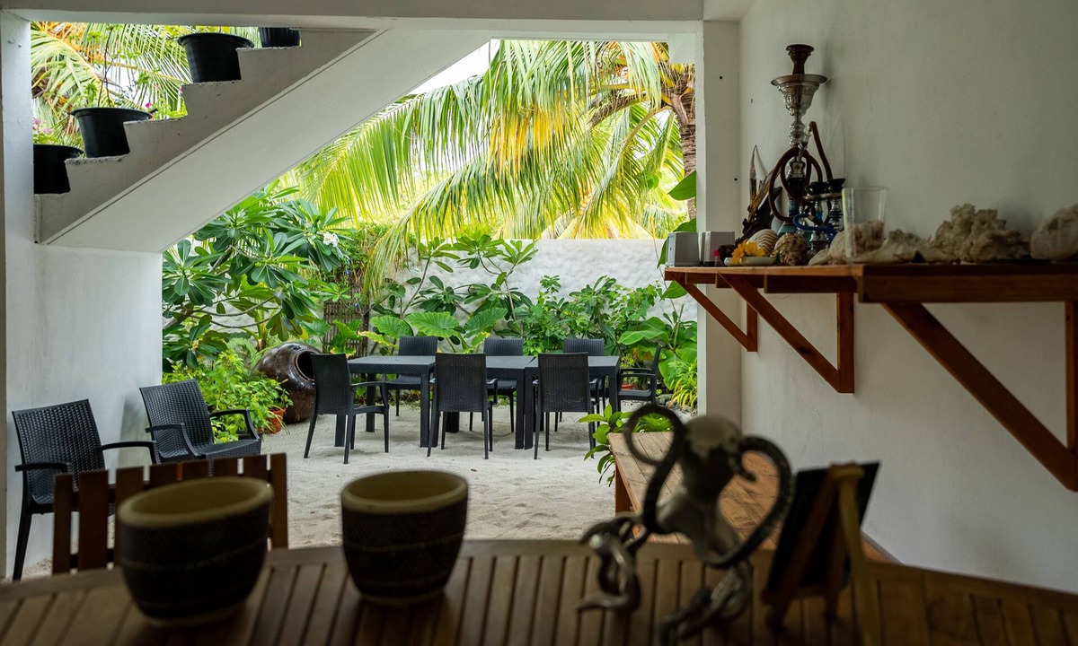 Goidhoo Hotel | Island Zephyr