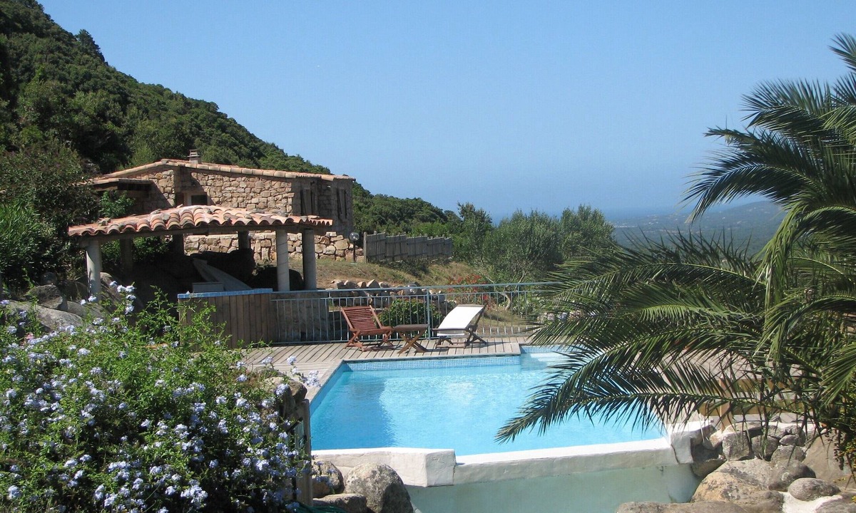 Figari Villa | ISOLATED STONE VILLA WITH MAGNIFICENT PANORAMIC VIEWS