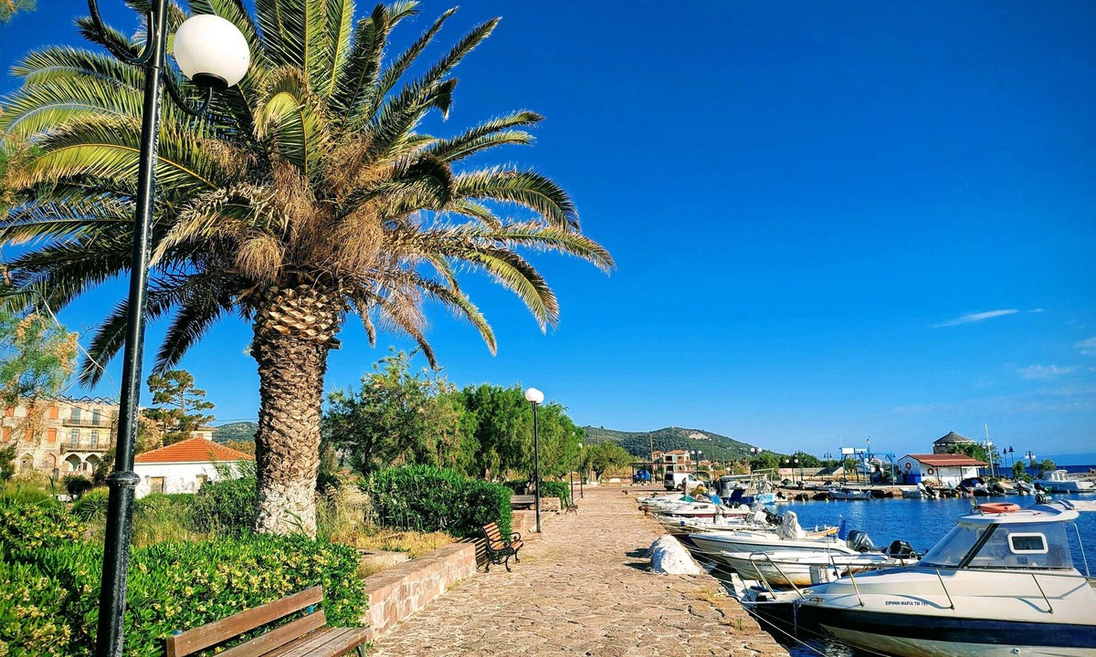 Lesvos Hotel | ISSA Thermi