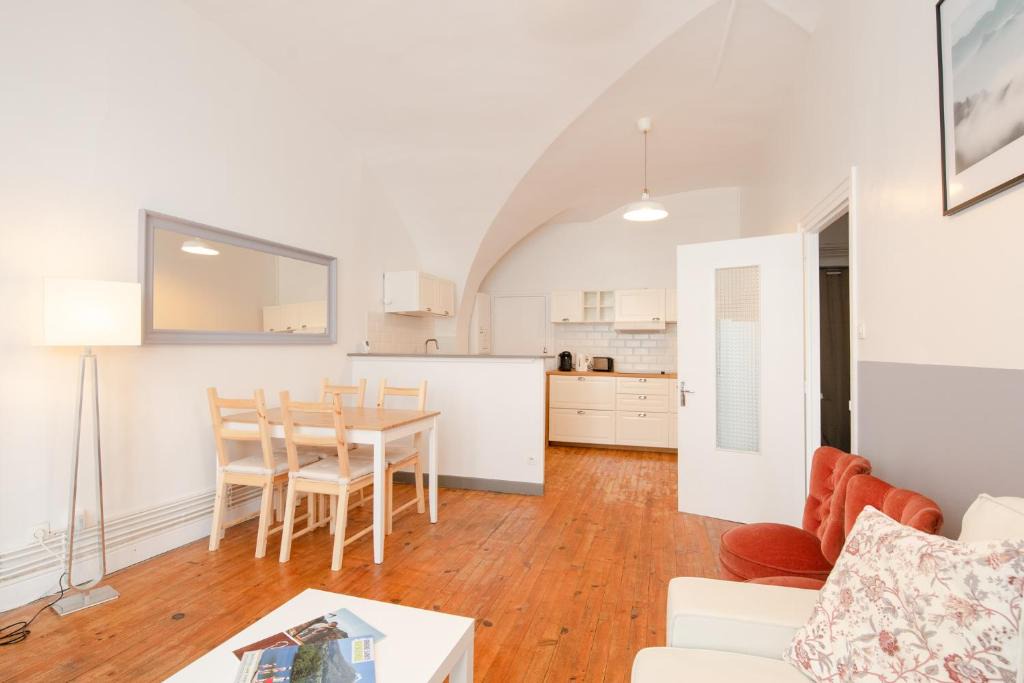 Issoire Apartment | Issoire centre, T2 « Bergère » avec parking