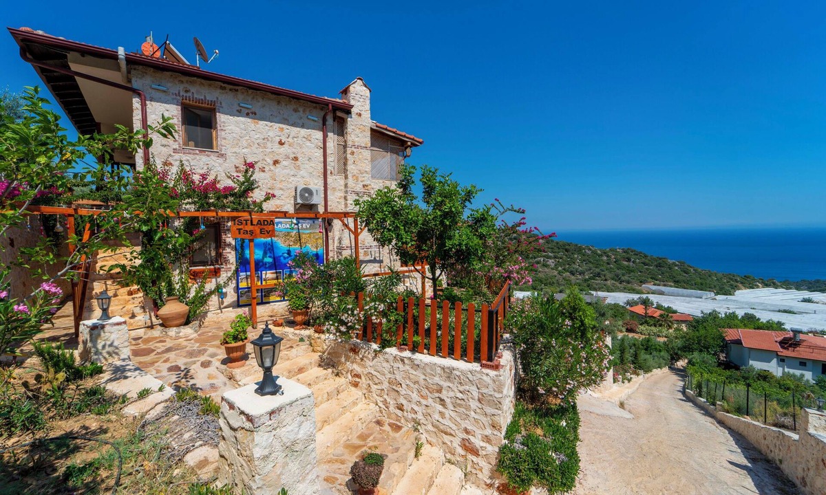 Kapakli Hotel | ISTLADA TAS EV APART