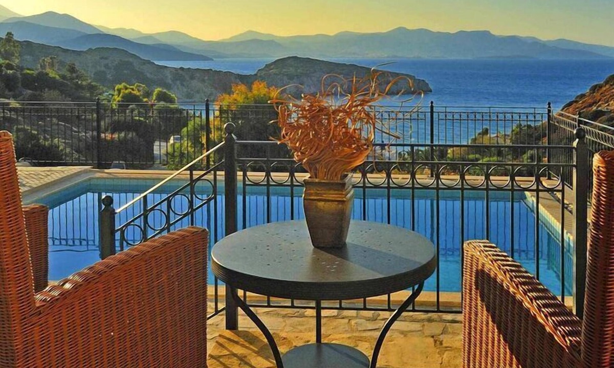 Istron Villa | Istron Collection Villa with parking space