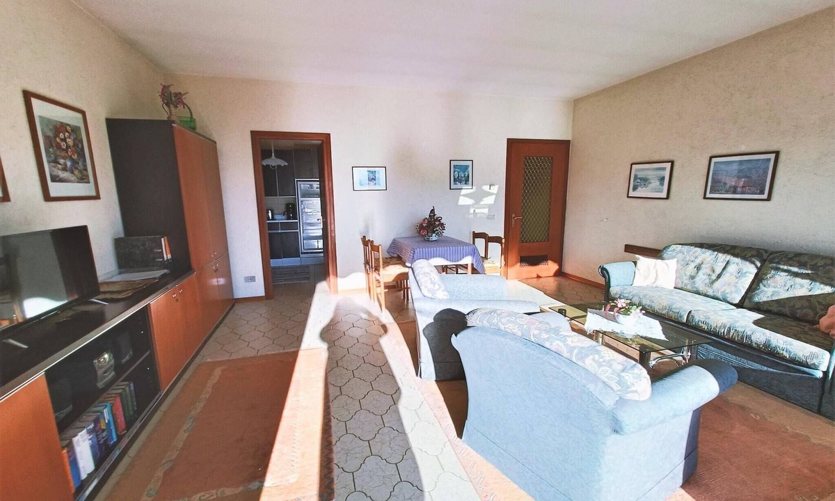 Maccagno Apartment | Holiday Home in Italy with Sea & Mountain Views