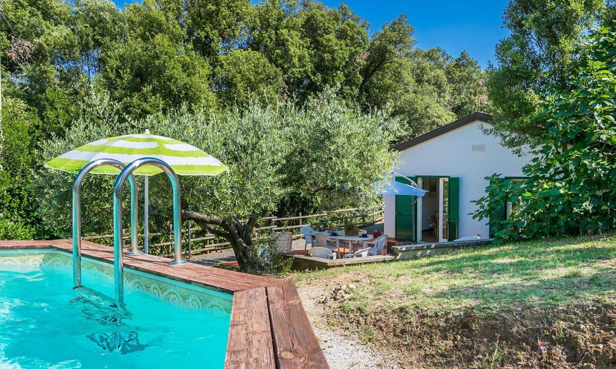 Rosignano Marittimo House | Beautiful private villa for 7 people with private pool, TV, terrace and pets allowed