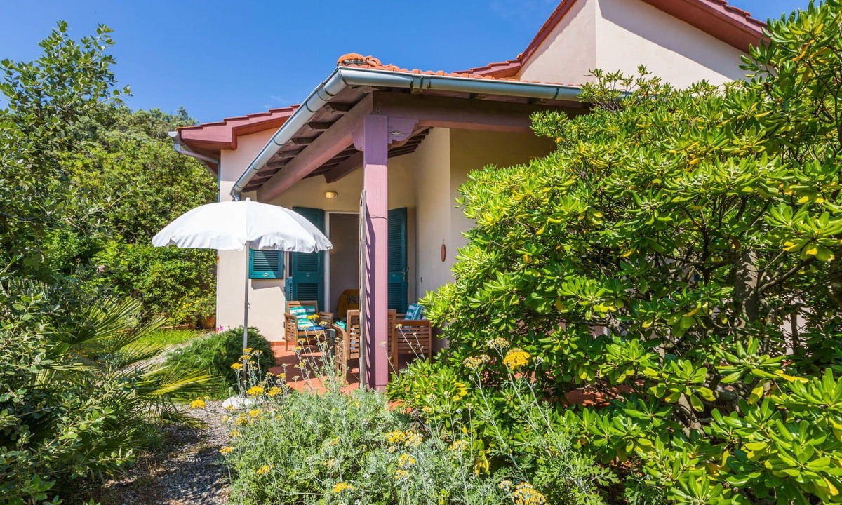 Castiglioncello Apartment | Beautiful apartment for 4 people with patio