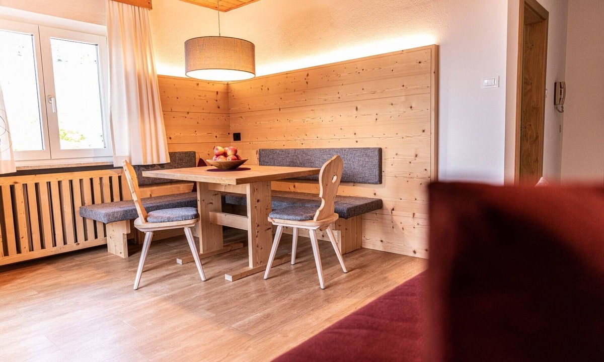 Siusi Apartment | Apartment “Haus Lohengrin - Ferienwohnung 2” with Mountain View, Wi-Fi, Balcony & Garden