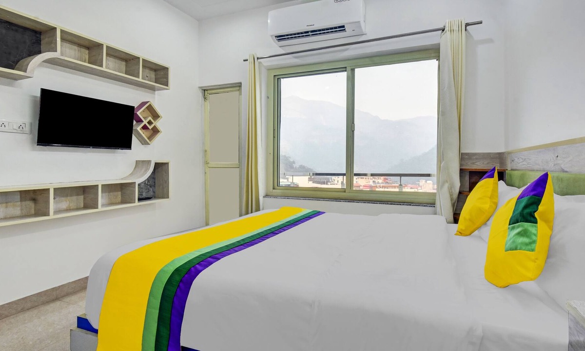 Geeta Nagar Hotel | Itsy By Treebo - Divine Dev Darshan Valley