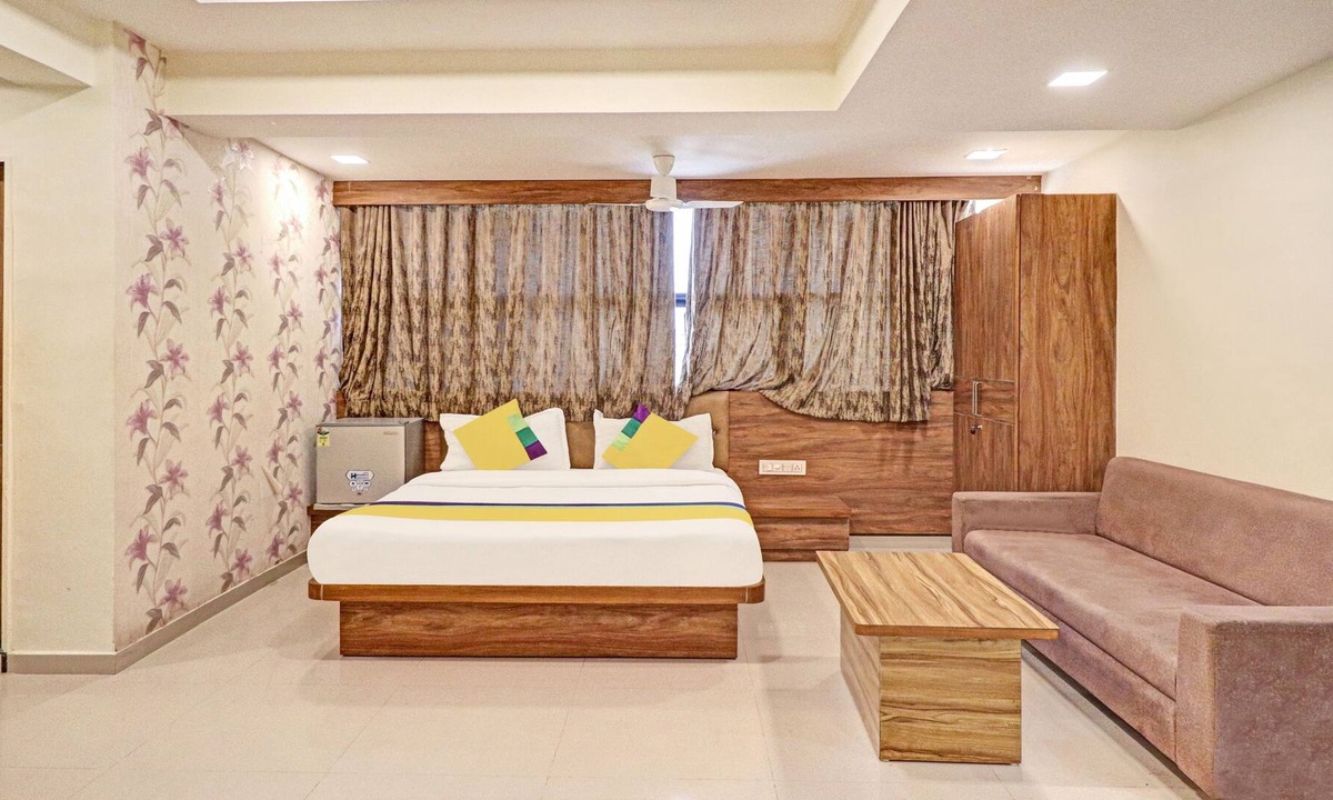 Viramgam Hotel | Itsy By Treebo - Vitthal Palace
