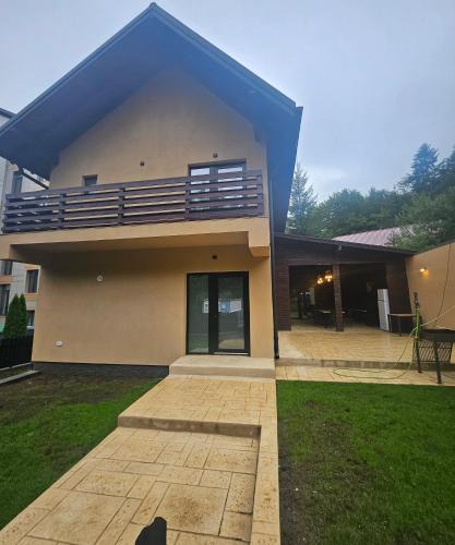 Azuga Villa | IUNIk