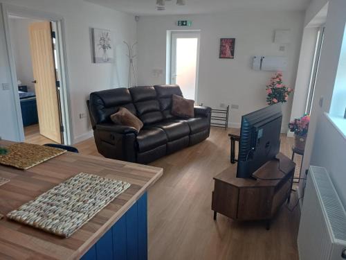 Buxton Apartment | Ives End