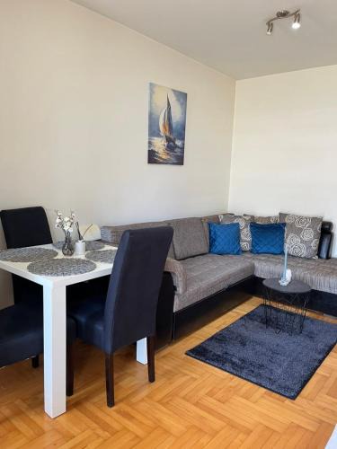 Trebesinj Apartment | Izdajem studio - apartman