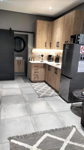 Rooihuiskraal Apartment | J & M Elegant Escape