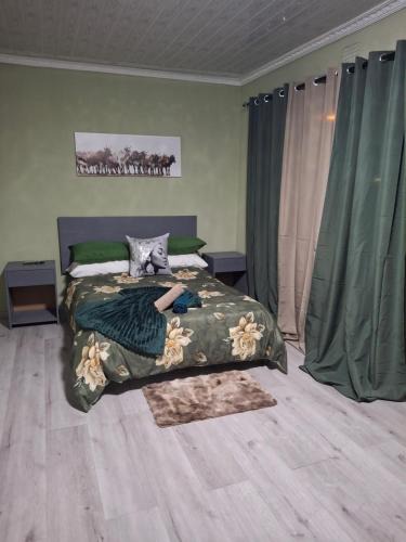 Khayelitsha Bed & Breakfast | Jacaranda Bnb