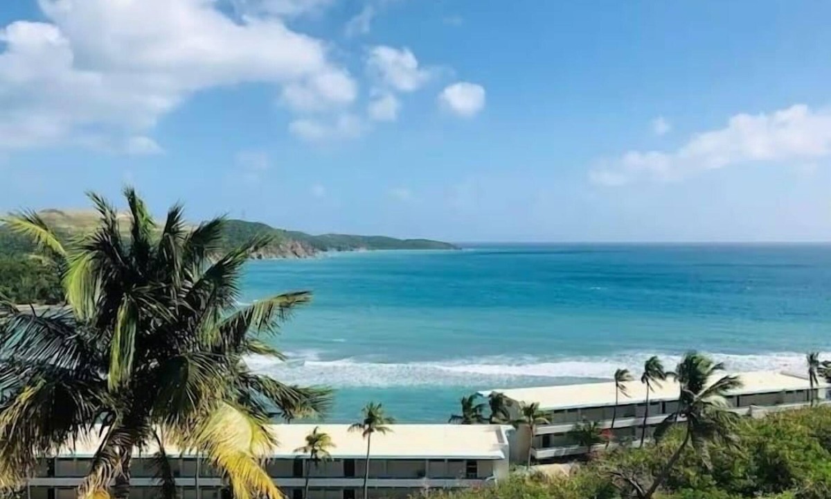 Green Cay Plantation Condo | Jack’s Hideaway - Amazing Ocean View, walking distance to beach & restaurants.