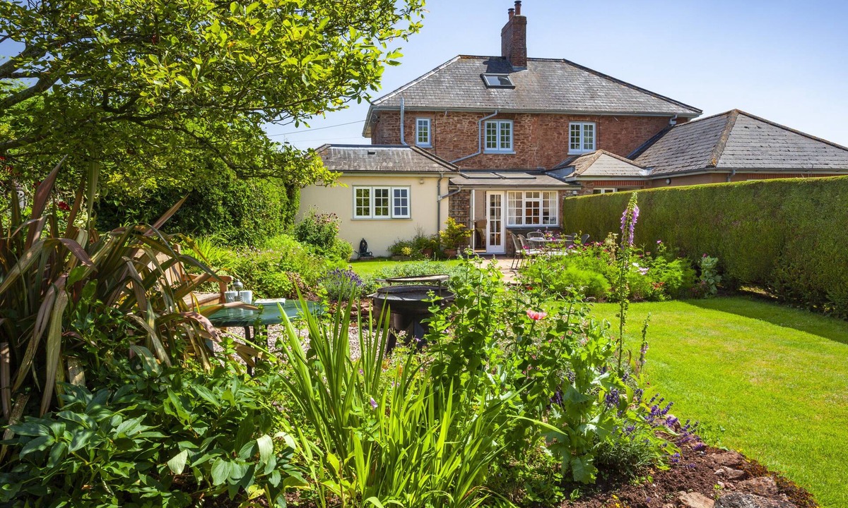 Fiddington House | Jacobs Pond, Monksilver