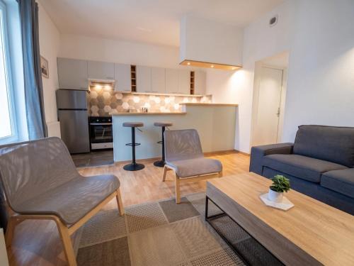 Jamin Apartment | Jacquart, Close to downtown, Free private parking