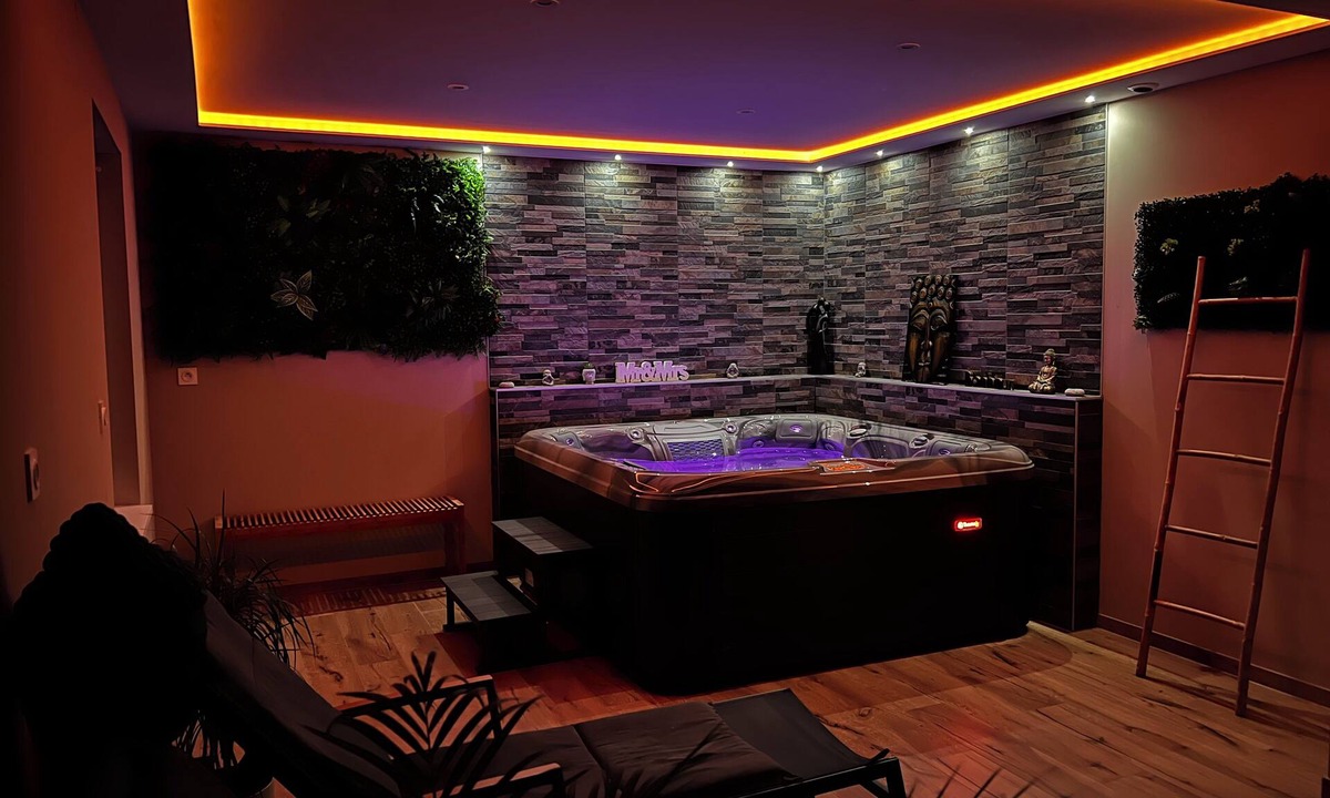 Aspach-le-Bas Apartment | Jacuzzi, Sauna, Private - Escape at your fingertips