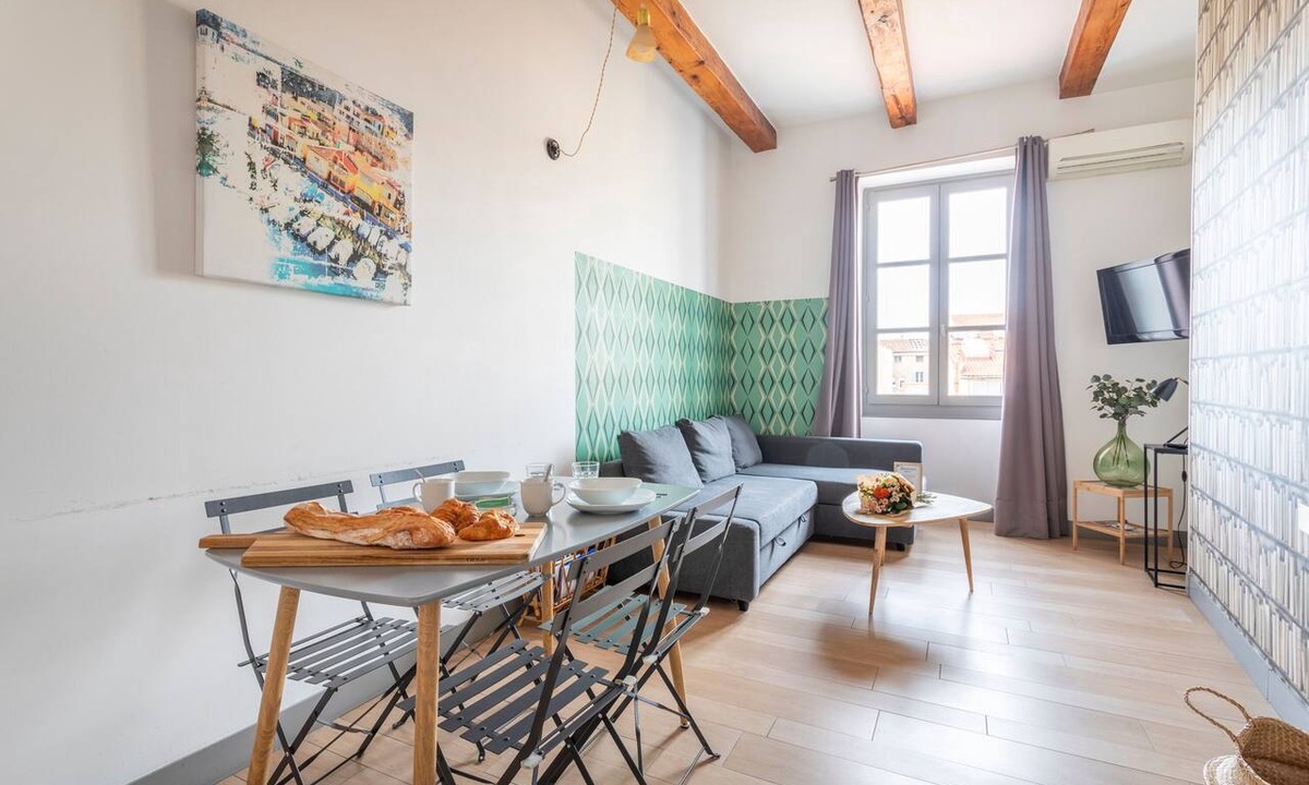 Opera Apartment | JADE - LES COCONS - One Bedroom Apartment, Sleeps 2