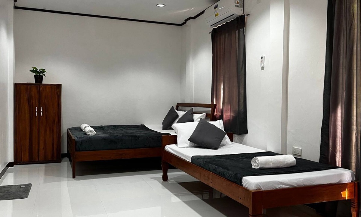 Coron Town Proper Apartment | Jan's Happy Home - Cozy studio apartment at the heart of Coron!