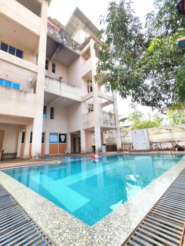 Neral Hotel | Janavi Holidays
