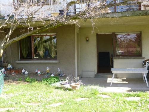 Lingolsheim Apartment | Jardin Fleuri