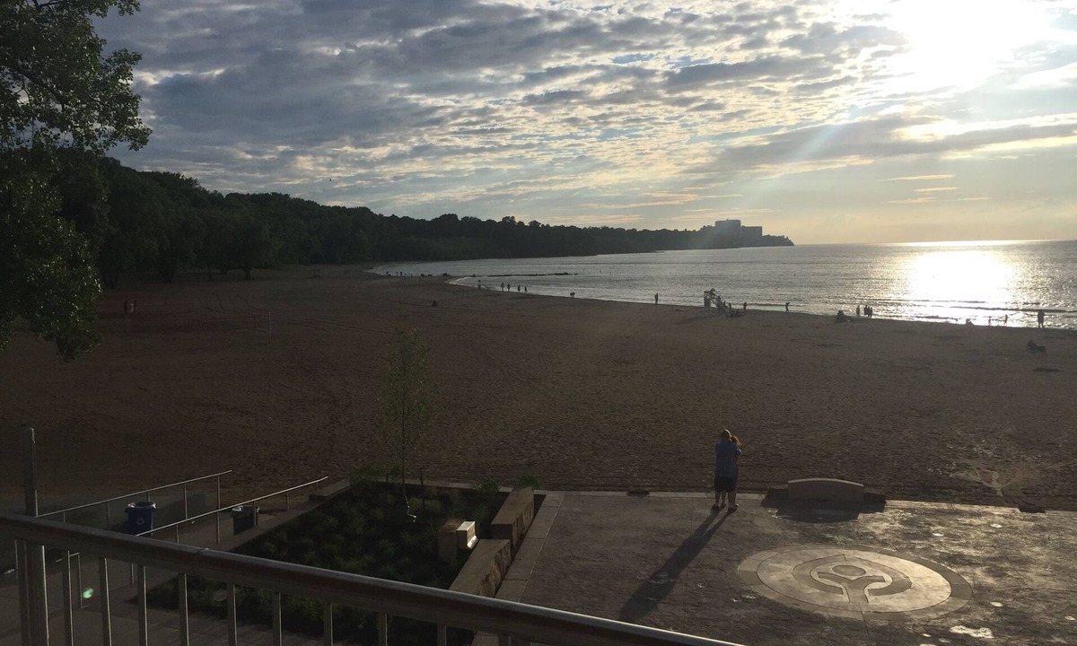 Detroit - Shoreway House | JARVIS Edgewater Park & Beach 5BD Villa