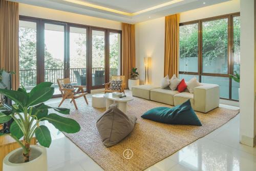 Bandung Villa | Jasmine Cozy Villa 3 Bedrooms With a Private Heated Swimming Pool and a Billiard Table