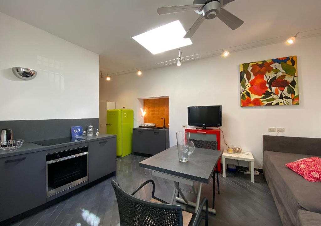 Aventine Apartment | Jasmine House