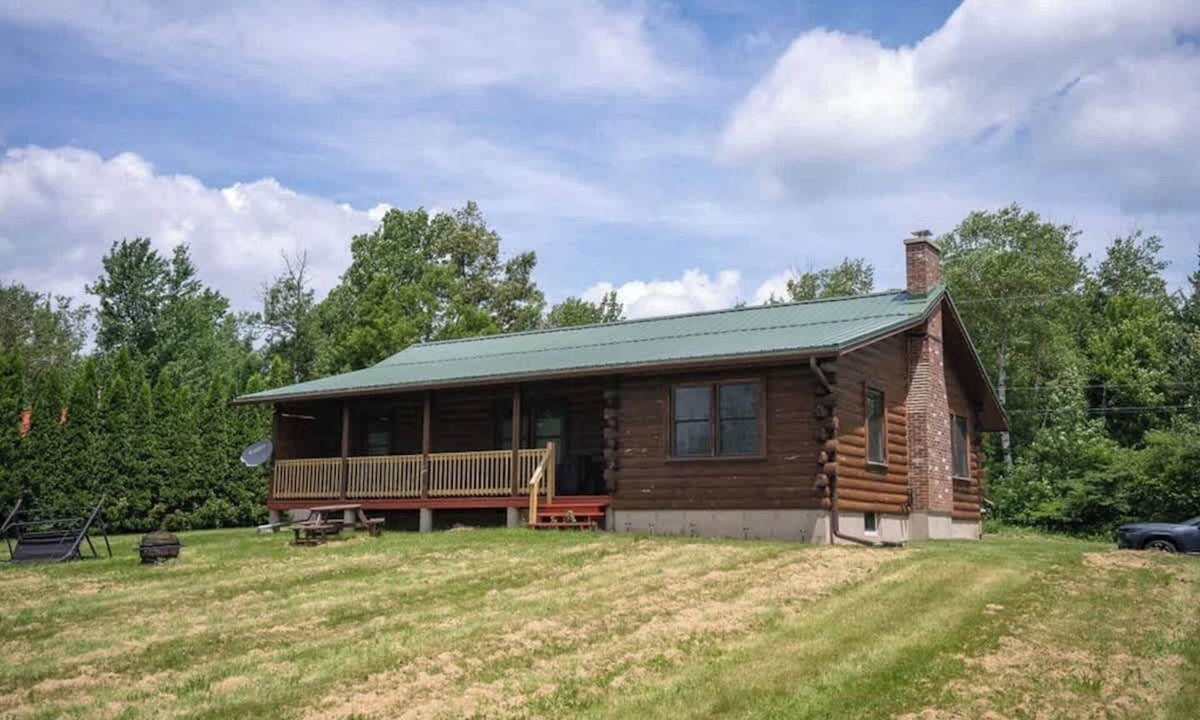 Jay House | Jay Cloud Cabin: cozy retreat by Jay Peak Resort