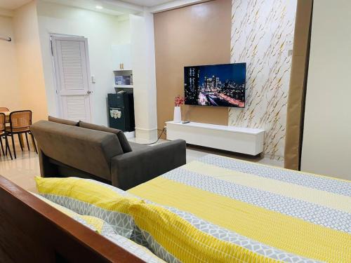 Candon Apartment | JC7 Cozy Studio at Candon City Proper - JEMS Bldg 3rd Floor