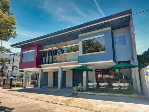 Gingoog Bed & Breakfast | JCzar Suites