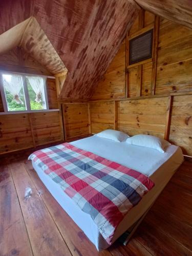 Tuk Tuk House | JE House