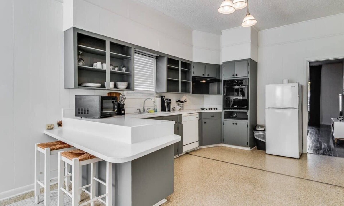 Freetown - Port Rico House | Jefferson Cottage | Walk Downtown & UL Lafayette