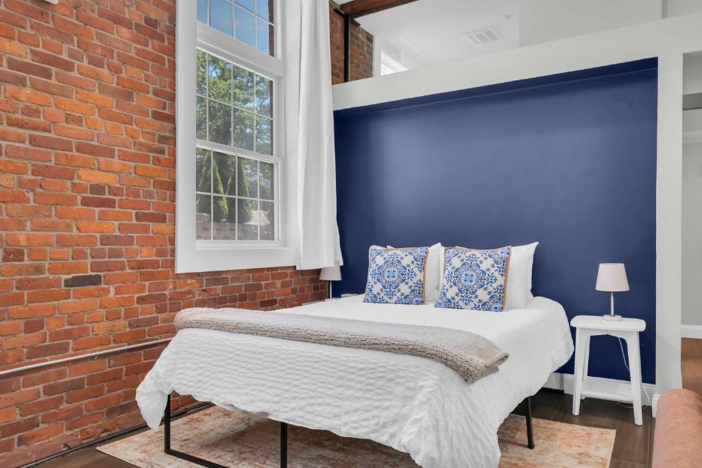 College Hill Apartment | Jennifer's Stylish Downtown Brick Foundry Escape